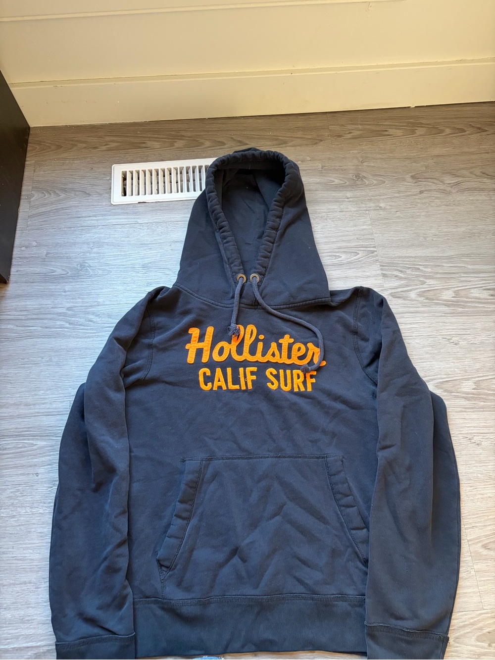 Hollister Men's Navy 'Calif Surf' Pullover Hoodie - Orange Logo